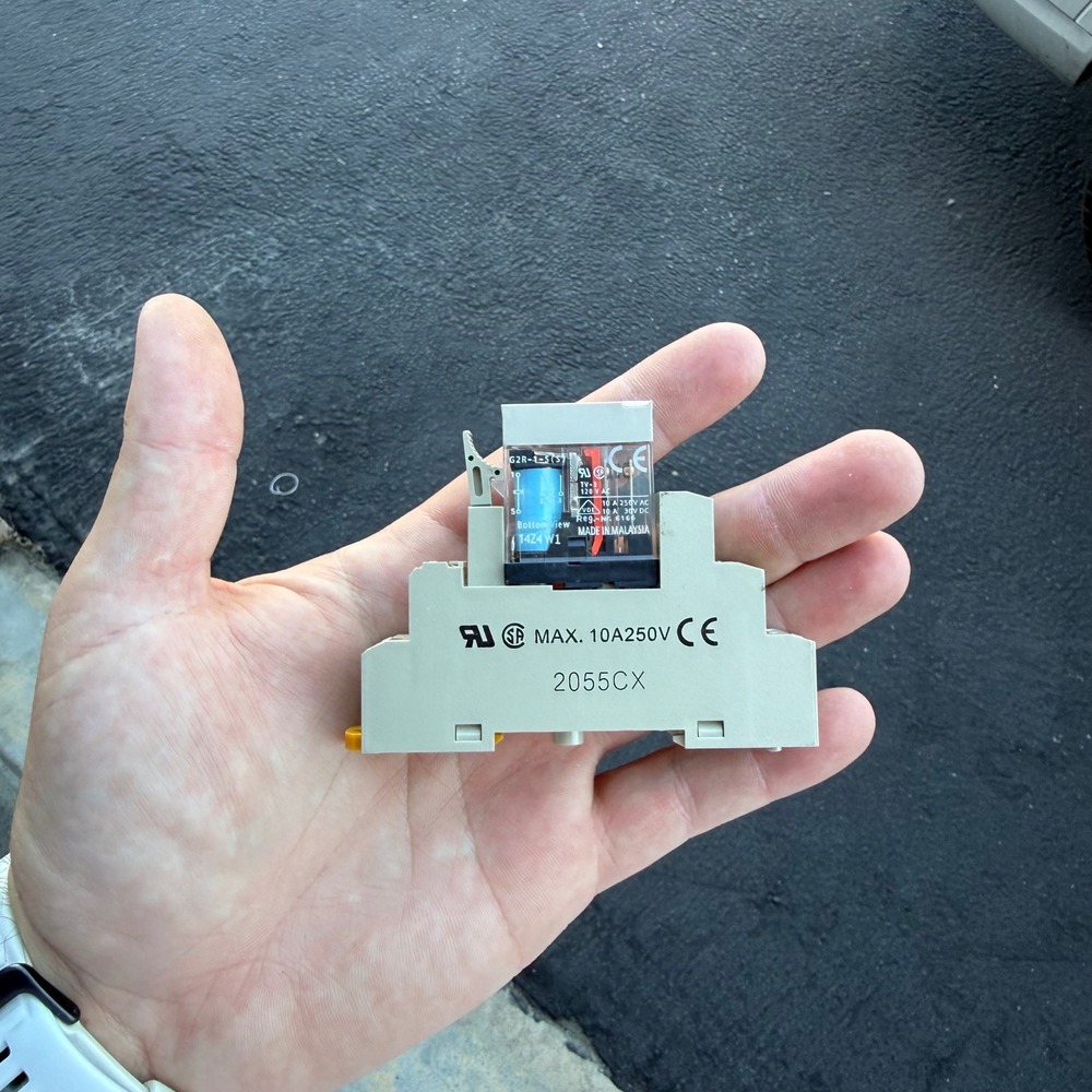 Omron G2R-1-S (S) Power Relay with 2055CX DIN Rail Socket 10A 250V AC Gray Clear